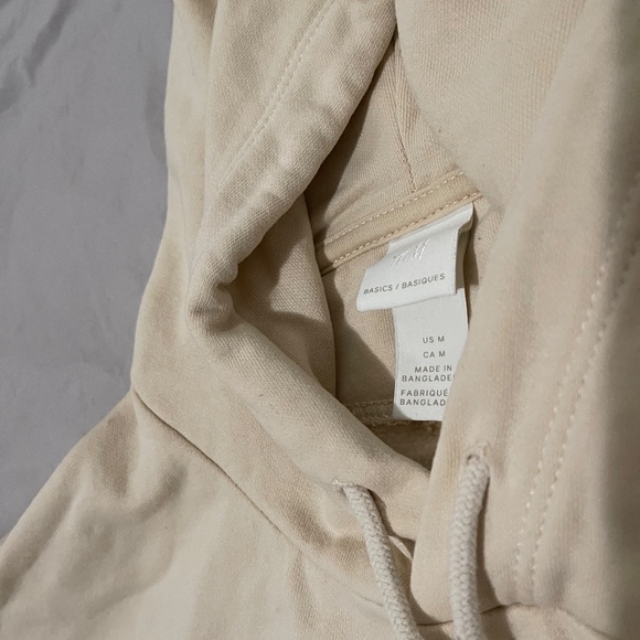 H&M Sweatshirt - Picture 2 of 2